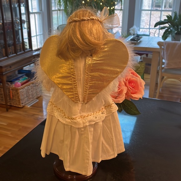 Vintage Porcelain Angel Doll / Guardian Angel with Stand - Picture 11 of 16